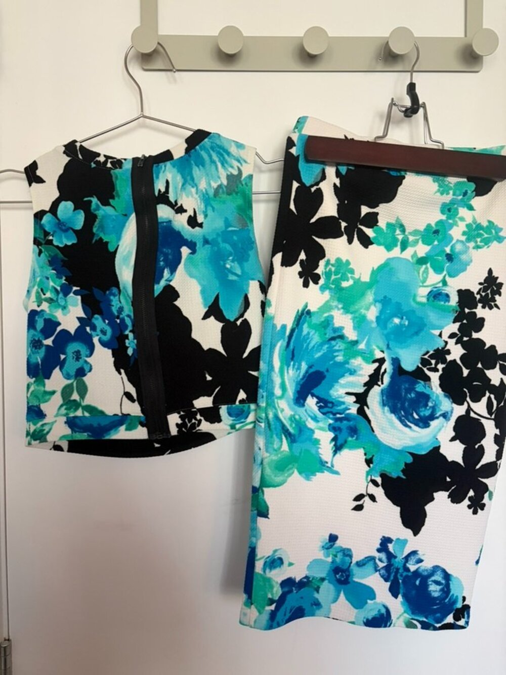 Floral Matching Set - Picture 4 of 5